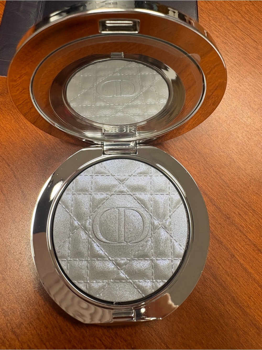Dior Forever Glow Luminizer 05 Blue Strobe - Black & Blue - Picture 4 of 4